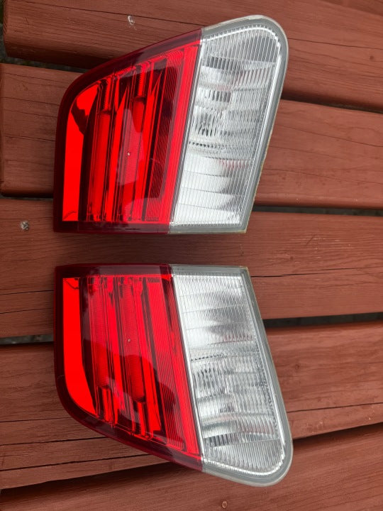 Rückleuchte Toyota Avensis Rechts Rearlight RUK8122126098fa