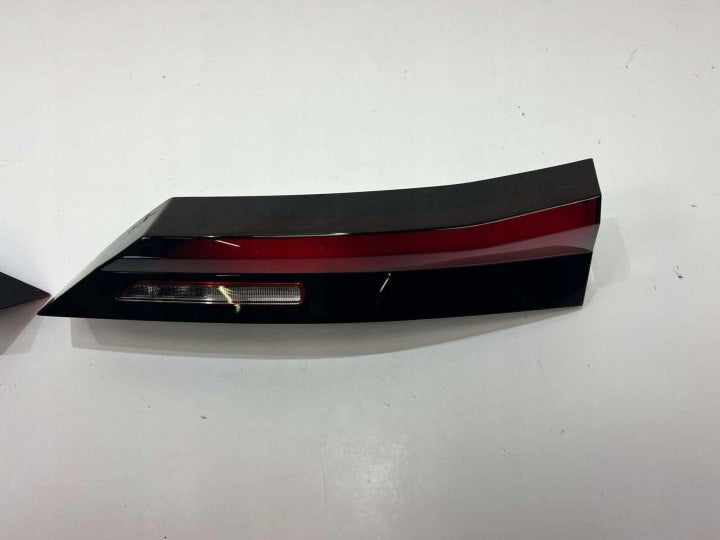 Rückleuchte BMW X1 Ein Stück (Rechts oder Links) Rearlight RUK8146164062yf