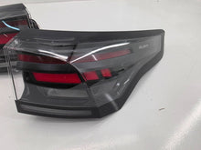 Laden Sie das Bild in den Galerie-Viewer, Rückleuchte VW Tiguan 571945207B Ein Satz Rearlight RUK8337259257ql