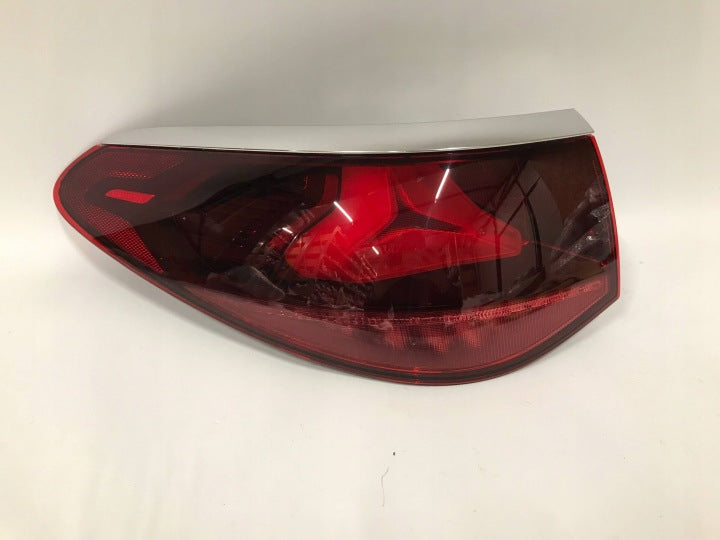 Rückleuchte Mercedes-Benz A2149065702 Links Rearlight RUK8396888550pv