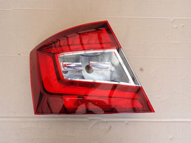 Rückleuchte Skoda Fabia III 6V6945207 LED Links Rearlight RUK8401520551js