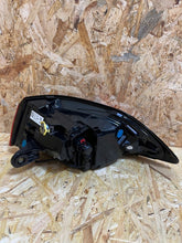 Load image into Gallery viewer, Rückleuchte BMW 1 5A36167 5A36168 Ein Stück (Rechts oder Links) Rearlight RUK8406286532cw