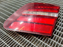 Laden Sie das Bild in den Galerie-Viewer, Rückleuchte Mercedes-Benz Rechts Rearlight RUK8550444891uq