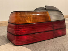 Load image into Gallery viewer, Rückleuchte BMW 3 E36 Coupe 295401 295402 Ein Satz Rearlight RUK8726939134xh