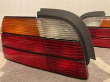 Load image into Gallery viewer, Rückleuchte BMW 3 E36 Coupe 295401 295402 Ein Satz Rearlight RUK8726939134xh