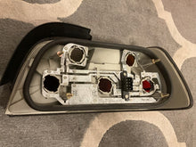 Load image into Gallery viewer, Rückleuchte BMW 3 E36 Coupe 295401 295402 Ein Satz Rearlight RUK8726939134xh