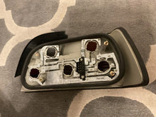Load image into Gallery viewer, Rückleuchte BMW 3 E36 Coupe 295401 295402 Ein Satz Rearlight RUK8726939134xh
