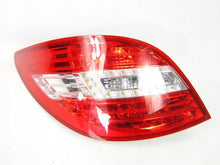 Laden Sie das Bild in den Galerie-Viewer, Rückleuchte Mercedes-Benz W251 A2518201964 Links Rearlight RUK8747864651rb