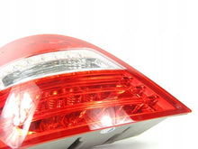 Laden Sie das Bild in den Galerie-Viewer, Rückleuchte Mercedes-Benz W251 A2518201964 Links Rearlight RUK8747864651rb