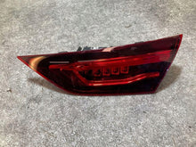 Laden Sie das Bild in den Galerie-Viewer, Rückleuchte Mercedes-Benz Sprinter 2-T A1189066400 Rechts Rearlight RUK8866522184fz
