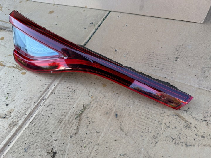 Rückleuchte Renault Arkana LM38001301 Links Rearlight RUK8890690786ds