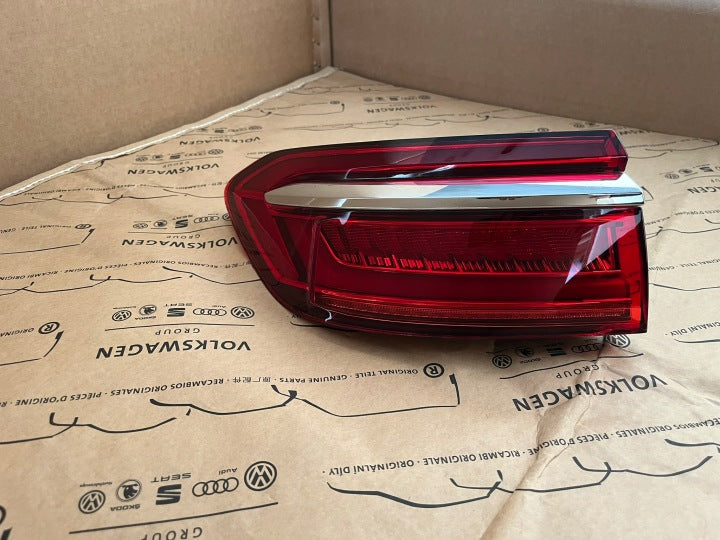 Rückleuchte Audi A8 D5 4N0945091B Links Rearlight RUK8907315760bc