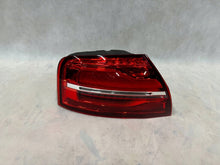 Laden Sie das Bild in den Galerie-Viewer, Rückleuchte Audi A8 4H0945095K Links Rearlight RUK8944099350zs