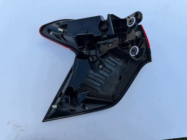 Rückleuchte Audi Q7 4MQ945092C Rechts Rearlight RUK8968872545sl