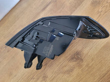Laden Sie das Bild in den Galerie-Viewer, Rückleuchte VW I 14B945208A Rechts Rearlight RUK9019739316op