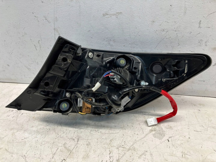 Rückleuchte Toyota Corolla Hatchback OYT17242 Links Rearlight RUK9040024951jb