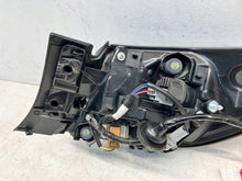 Laden Sie das Bild in den Galerie-Viewer, Rückleuchte Toyota Corolla Hatchback OYT17242 Links Rearlight RUK9040024951jb