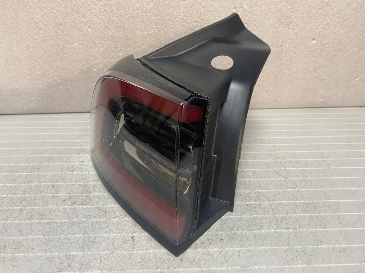 Rückleuchte Tesla Model Y 1077399-00D Links Rearlight RUK9102812714tw
