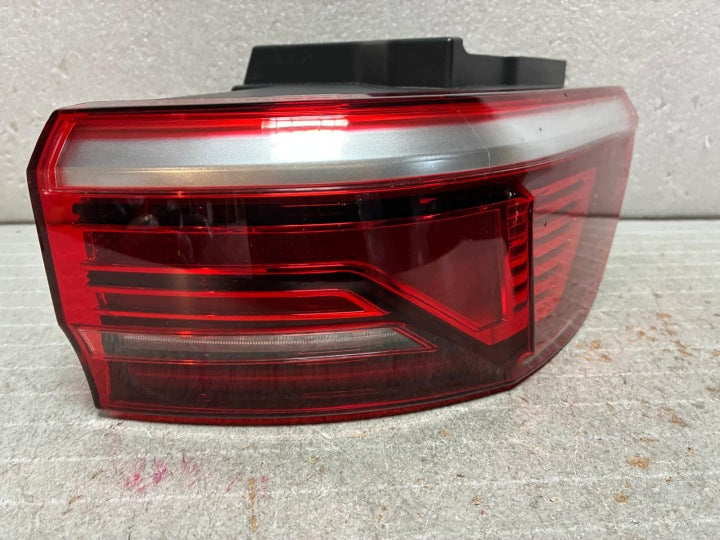 Rückleuchte VW Multivan Transporter 7T0945096D LED Rechts Rearlight RUK9175267414ve