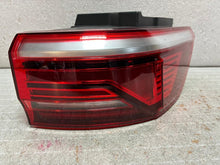 Laden Sie das Bild in den Galerie-Viewer, Rückleuchte VW Multivan Transporter 7T0945096D LED Rechts Rearlight RUK9175267414ve