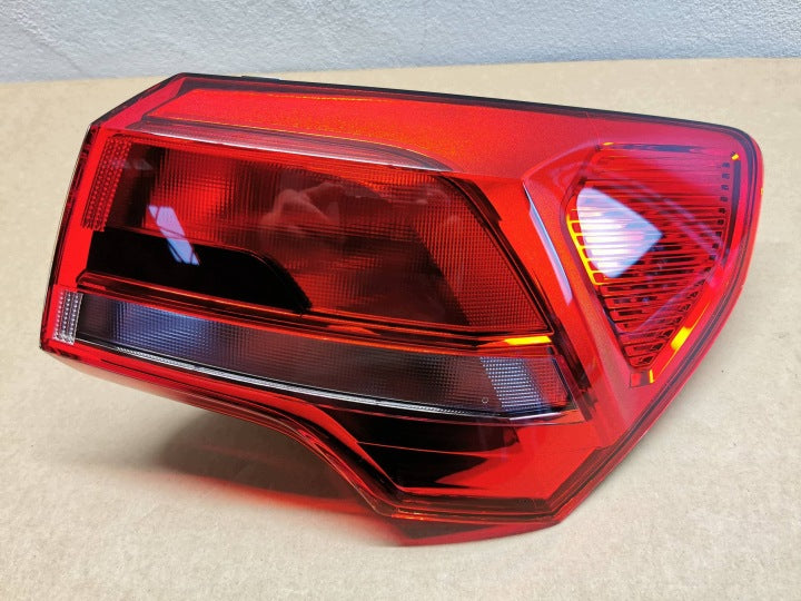 Rückleuchte Audi Q3 83A945070 Rechts Rearlight RUK9232622907cb