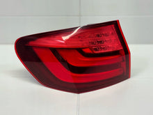 Laden Sie das Bild in den Galerie-Viewer, Rückleuchte BMW 5 F07 Links Rearlight RUK9311849308ib