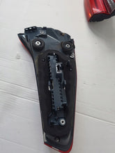 Laden Sie das Bild in den Galerie-Viewer, Rückleuchte BMW G32 Ein Stück (Rechts oder Links) Rearlight RUK9319808105tp