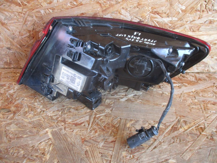 Rückleuchte Audi A3 8V4945069C Links Rearlight RUK9377478298an