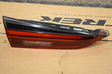 Laden Sie das Bild in den Galerie-Viewer, Rückleuchte BMW G22 G23 747760709 Links Rearlight RUK9380813030js