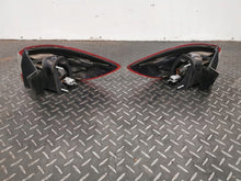 Laden Sie das Bild in den Galerie-Viewer, Rückleuchte Ford Mondeo I Ein Stück (Rechts oder Links) Rearlight RUK9433875608ni