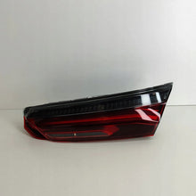 Laden Sie das Bild in den Galerie-Viewer, Rückleuchte BMW 8 H8744578013 Rechts Rearlight RUK9450661642ta