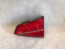 Laden Sie das Bild in den Galerie-Viewer, Rückleuchte VW Jetta 5C6945308G Rechts Rearlight RUK9493459920fa