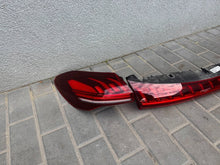 Laden Sie das Bild in den Galerie-Viewer, Rückleuchte Audi A5 8B3945095B Ein Satz Rearlight RUK9529228896dw