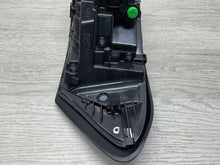 Laden Sie das Bild in den Galerie-Viewer, Rückleuchte VW I 14B945207A Links Rearlight RUK9576545944po