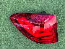 Laden Sie das Bild in den Galerie-Viewer, Rückleuchte BMW 5 F07 Links Rearlight RUK9666497734zb
