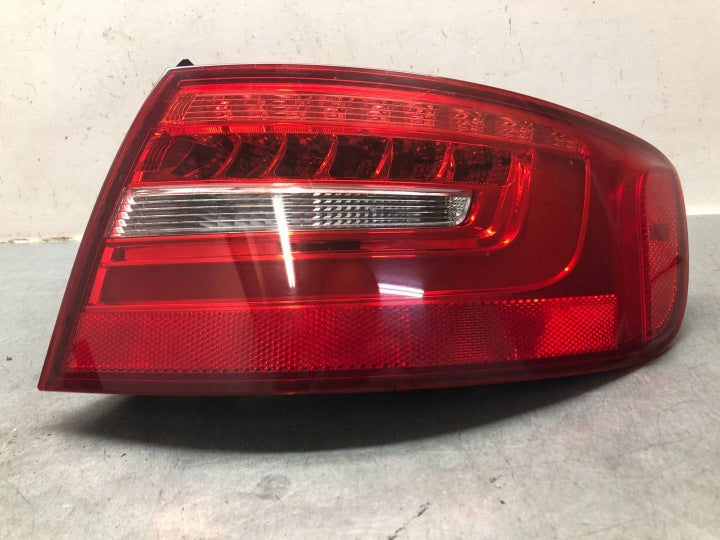 Rückleuchte Audi A4 B8 8K9945096D 8K9945095D Ein Satz Rearlight RUK9678105143vg