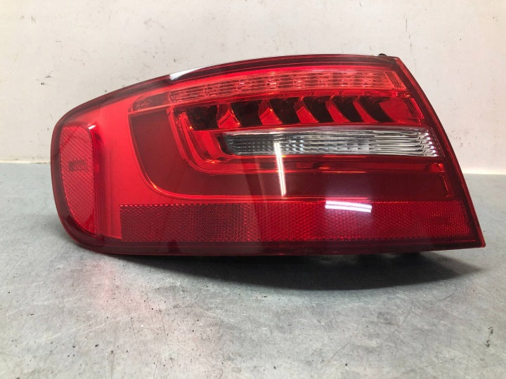 Rückleuchte Audi A4 B8 8K9945096D 8K9945095D Ein Satz Rearlight RUK9678105143vg