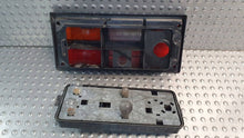 Laden Sie das Bild in den Galerie-Viewer, Rückleuchte VW Transporter 251945257F Rechts Rearlight RUK9716145923bv