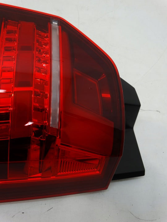 Rückleuchte VW Transporter 7LA945208 Rechts Rearlight RUK9757426665kh