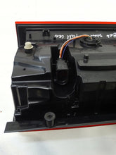 Laden Sie das Bild in den Galerie-Viewer, Rückleuchte VW Transporter 7LA945208 Rechts Rearlight RUK9757426665kh