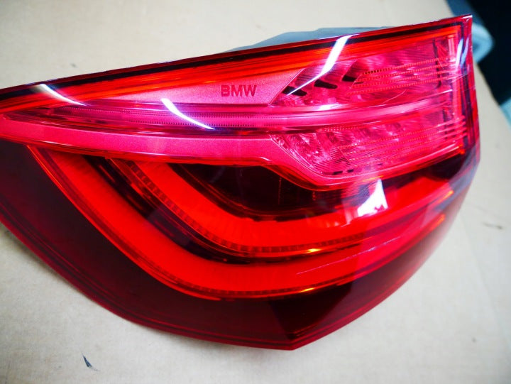 Rückleuchte BMW F11 7370345 Links Rearlight RUK9775524299rx