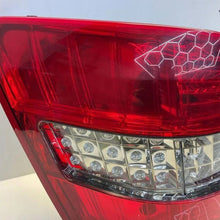 Laden Sie das Bild in den Galerie-Viewer, Rückleuchte Mercedes-Benz 2048202564 Links Rearlight RUK9882068420dk