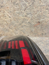 Laden Sie das Bild in den Galerie-Viewer, Rückleuchte VW 11A945208A Rechts Rearlight RUK9939129041yy