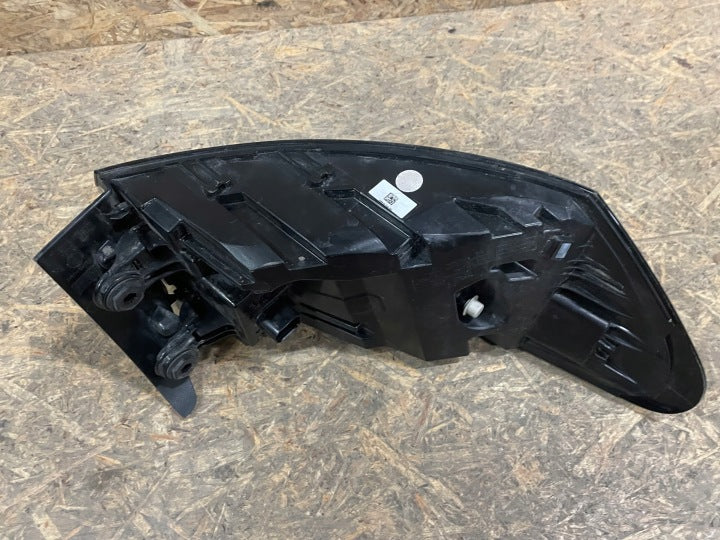 Rückleuchte VW 11A945208A Rechts Rearlight RUK9939129041yy