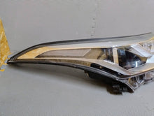 Laden Sie das Bild in den Galerie-Viewer, Frontscheinwerfer Toyota C-Hr 81110-F4030 LED Rechts Scheinwerfer Headlight SCH1002570526zd