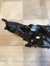 Laden Sie das Bild in den Galerie-Viewer, Frontscheinwerfer Toyota Yaris 81150K0080 Links Scheinwerfer Headlight SCH1015975935gs
