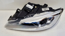 Laden Sie das Bild in den Galerie-Viewer, Frontscheinwerfer Volvo V60 S60 31395902 Xenon Links Scheinwerfer Headlight SCH1019068302al