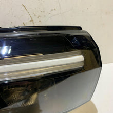 Laden Sie das Bild in den Galerie-Viewer, Frontscheinwerfer Dacia Duster 260107725R LED Rechts Scheinwerfer Headlight SCH1026173577pk
