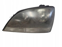 Load image into Gallery viewer, Frontscheinwerfer Kia Sorento I LHD8368 Links Scheinwerfer Headlight SCH1030818749ry