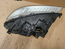 Load image into Gallery viewer, Frontscheinwerfer Volvo S80 V70 II 31420014 Xenon Rechts Scheinwerfer Headlight SCH1044929031ly